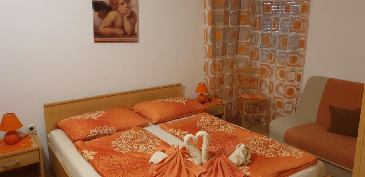 Apartments Jannine Biograd Na Moru Ngoại thất bức ảnh