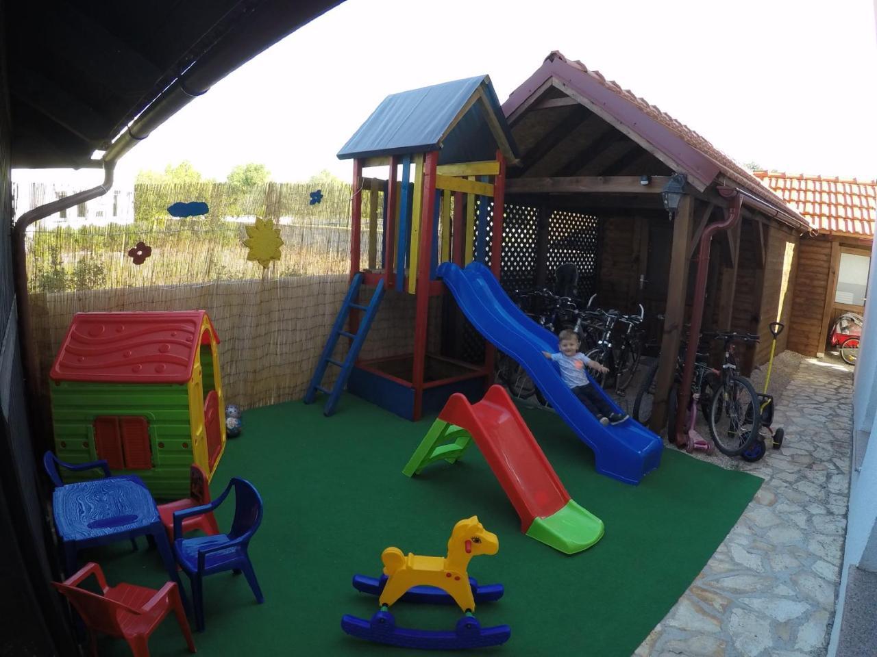 Apartments Jannine Biograd Na Moru Ngoại thất bức ảnh