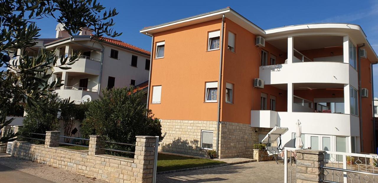 Apartments Jannine Biograd Na Moru Ngoại thất bức ảnh